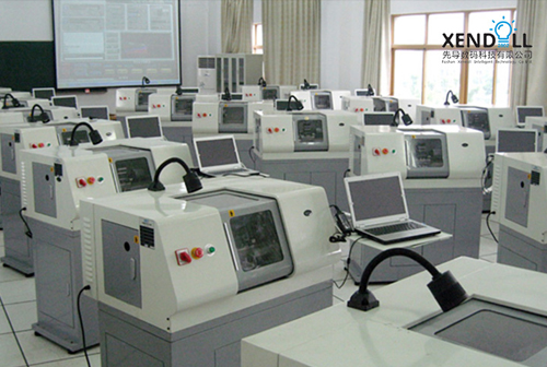 先（xiān）導數控機床廠家講解小型數（shù）控車床的特點