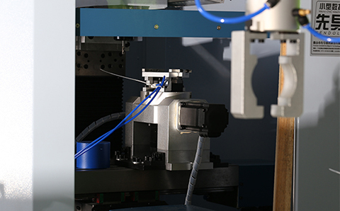 星空无限传媒官网小型五軸聯動數（shù）控加（jiā）工中心