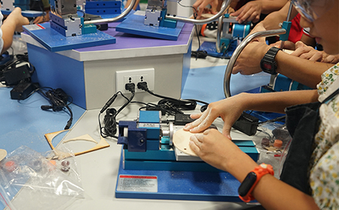 中小學勞技課程開（kāi）展創意木工 傳承非遺木（mù）工魅（mèi）力