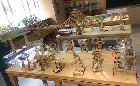 XENDOLL小型激光雕刻機能讓（ràng）你的產品更多選擇